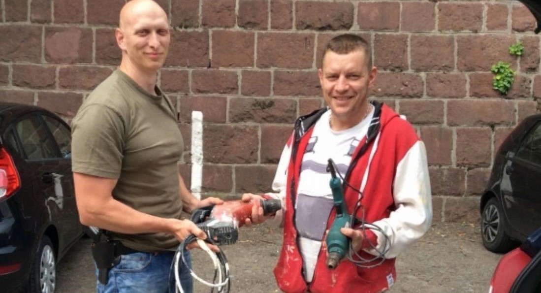 Az egyik károsult visszakapja az eszközeit / Forrás: TEOL.hu